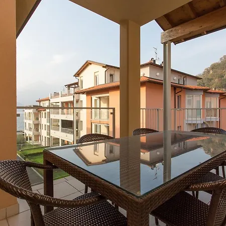 Golfo Del Sole Begonia 3 * Maccagno